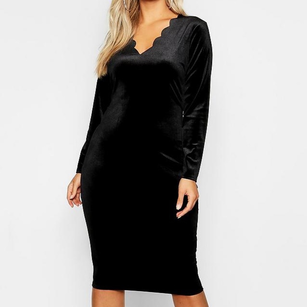 BOOHOO V-neck Scallop L/S Dress NWT
